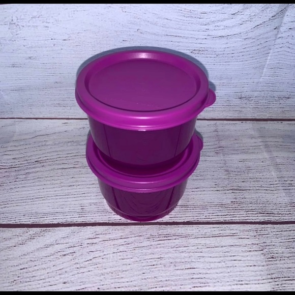 Tupperware Kitchen 2 Tupperware Purple Snack Containers 494 4922